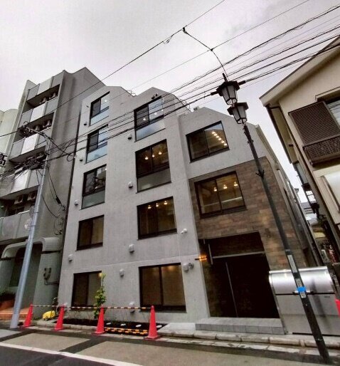 Fons Lucis Izumi(フォンス・ルーキス イズミ)